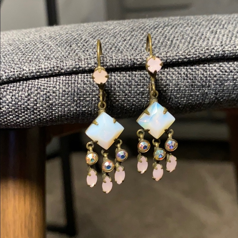 Beautiful pink sorrelli earrings!
